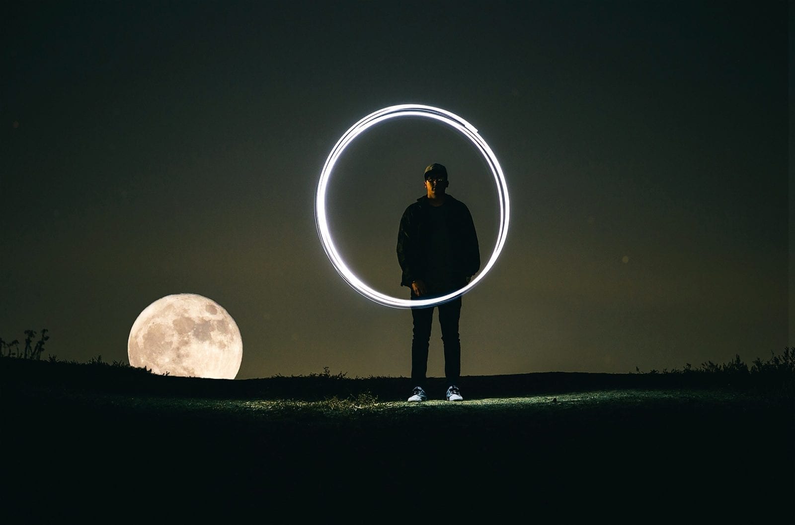 How to Moonlight Your Way to Self-Employment